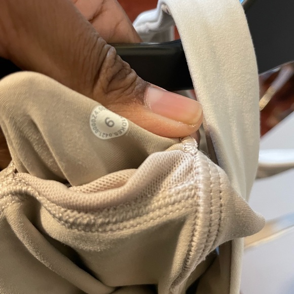 Lululemon top - Picture 4 of 4